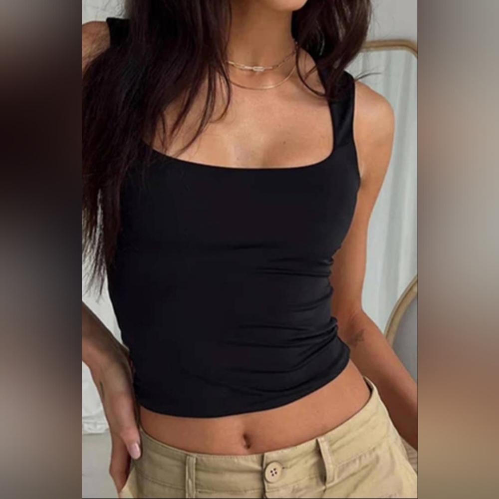 The perfect cropped black basic tank